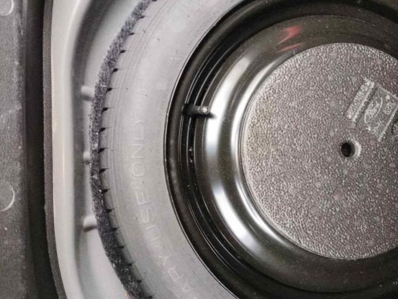 [广州·粤A] 二手福特福克斯2012款 三厢 1.6L 自动风尚型