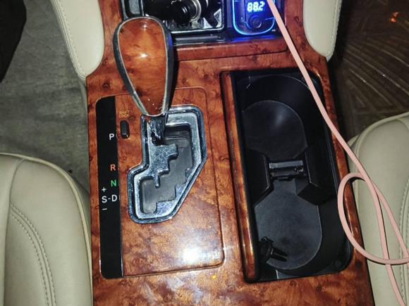 [广州·粤A] 二手丰田皇冠2005款 3.0L Royal Saloon