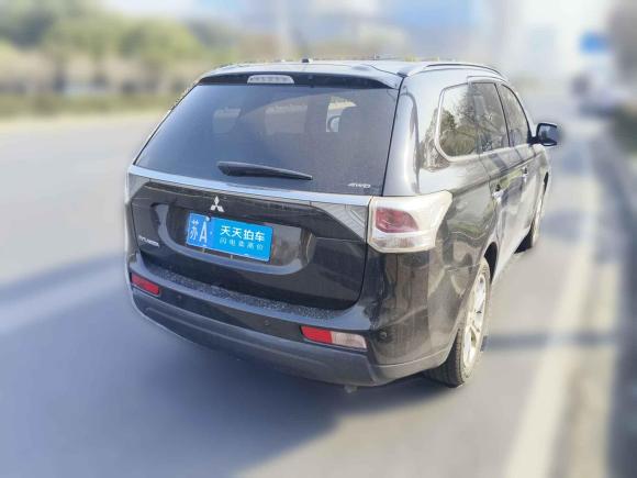 [南京·苏A] 二手三菱欧蓝德2013款 2.4L 四驱豪华导航版 7座