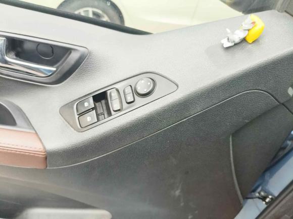 [上海·闽A] 二手上汽大通MAXUS大通G102018款 PLUS 2.0T 自动精英版