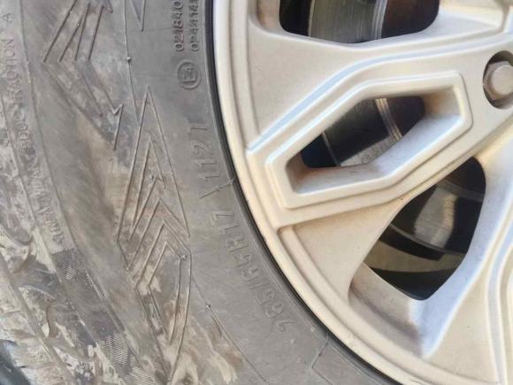 [上海·沪A] 二手江铃驭胜S3502013款 2.4T 自动两驱柴油超豪华版5座