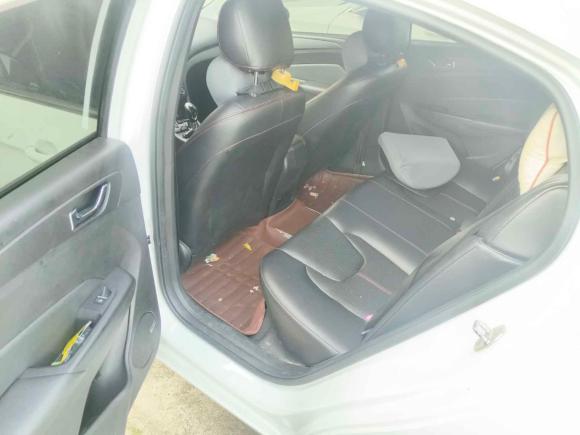 [深圳·粤S] 二手奇瑞艾瑞泽52016款 1.5L CVT领潮版