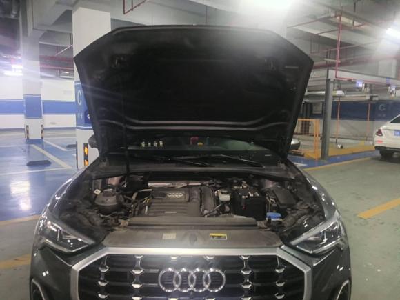 [南京·苏A] 二手奥迪奥迪Q32021款 35 TFSI 时尚动感型