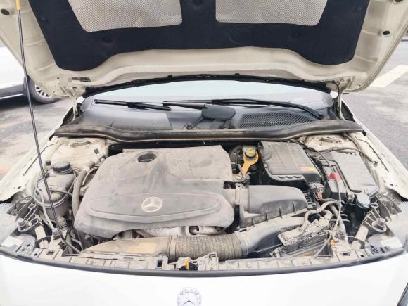 [济南·鲁A] 二手奔驰奔驰GLA2015款 GLA 220 4MATIC 豪华型