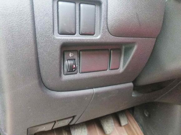 [常州·苏D] 二手日产玛驰2010款 1.5L 手动易型版