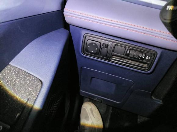 [成都·川L] 二手吉利几何吉利几何E萤火虫2022款 401KM 霹雳虎 4座