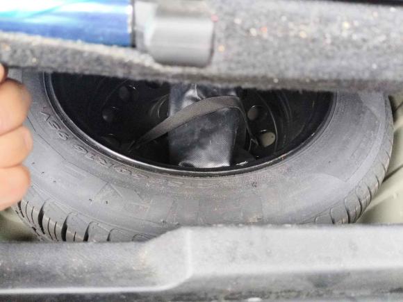 [芜湖·皖B] 二手标致标致30082013款 2.0L 手动经典版