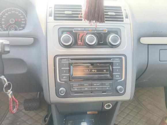 [上海·苏H] 二手大众途安2013款 1.4T DSG舒适版5座