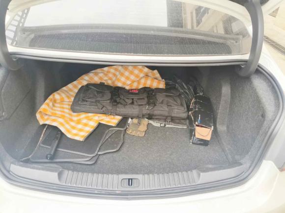 [成都·川A] 二手别克威朗2018款 三厢 15S 自动领先型