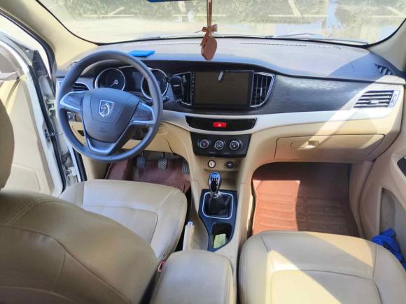 [南昌·赣A] 二手宝骏宝骏7302016款 1.5L 手动超值型 7座 国V