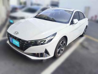 现代伊兰特2021款 1.5L CVT LUX尊贵版