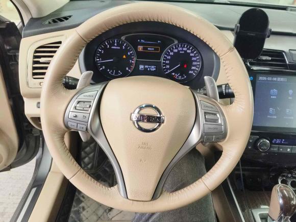 [广州·粤A] 二手日产天籁2015款 公爵 2.5L XV欧冠荣耀版