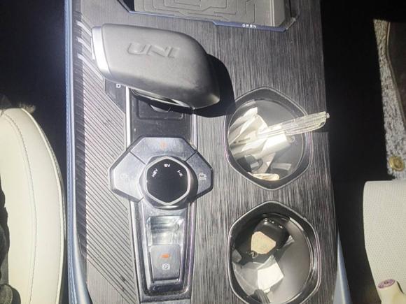 [杭州·浙A] 二手长安长安UNI-K 智电iDD2022款 蓝鲸iDD 130km 1.5T 尊贵型