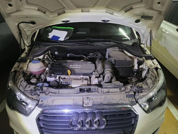 [济南·鲁A] 二手奥迪奥迪A12014款 30 TFSI Sportback时尚型