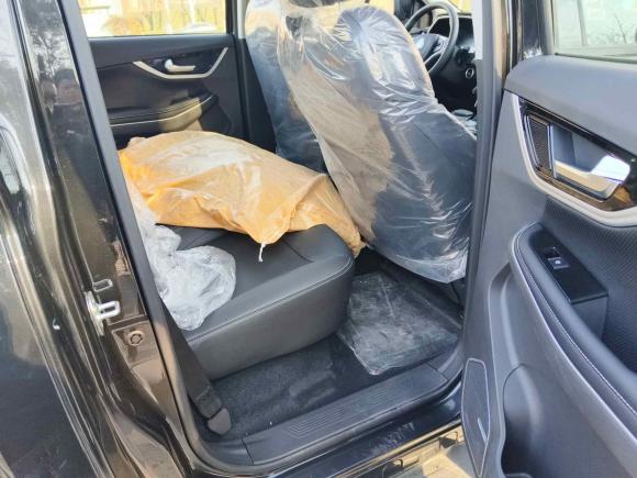 [济南·鲁A] 二手中国重汽搏胜2024款 商用 2.0T自动柴油四驱长轴 豪华版