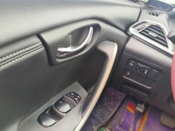 [南通·苏C] 二手启辰启辰T902017款 2.0L CVT智尚版