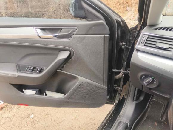 [上海·苏U] 二手斯柯达速派2023款 改款 TSI280 DSG尊享版