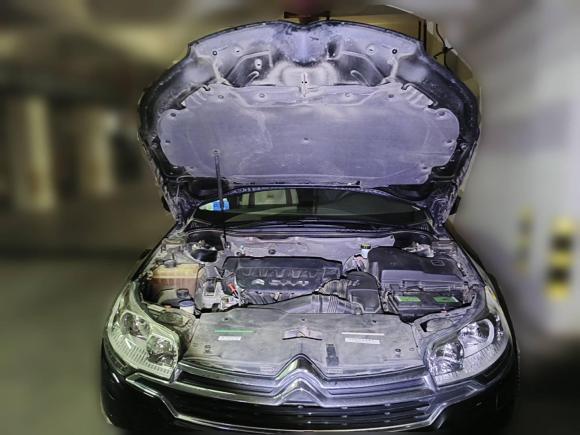 [武汉·鄂A] 二手雪铁龙雪铁龙C52014款 2.0L 自动尊享型