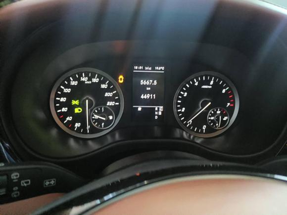 [广州·粤A] 二手奔驰威霆2021款 2.0T 商务版 7座