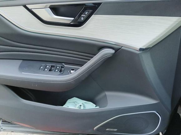 [青岛·鲁B] 二手红旗红旗HS52025款 2.0T 两驱旗享Pro版