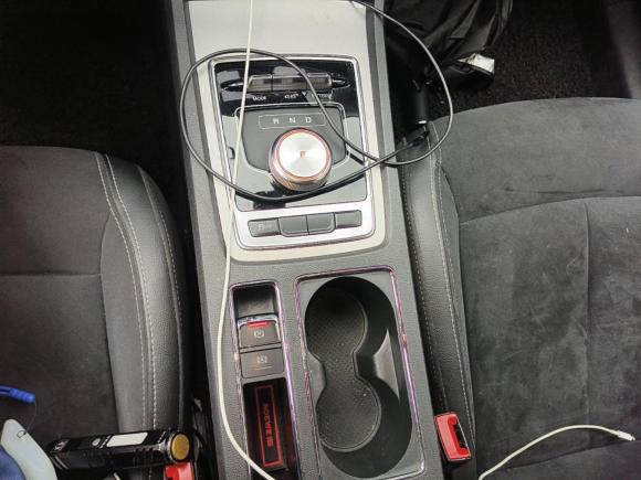 [深圳·粤B] 二手荣威荣威i6新能源2017款 45T 混动互联智尊版