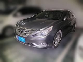 现代索纳塔2011款 2.0L 自动豪华版
