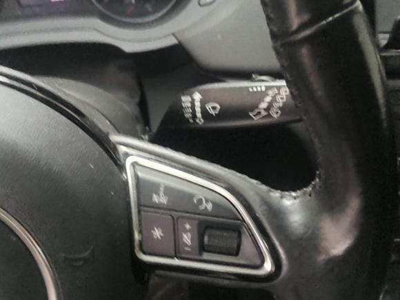 [温州·浙C] 二手奥迪奥迪Q32016款 30 TFSI 典藏版 舒享型