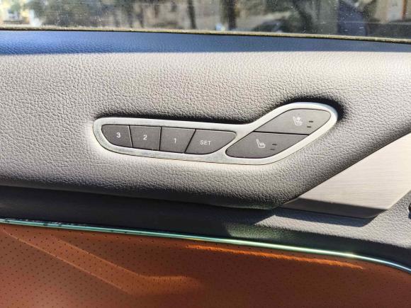 [深圳·粤B] 二手比亚迪秦新能源2015款 1.5T 双冠旗舰Plus版