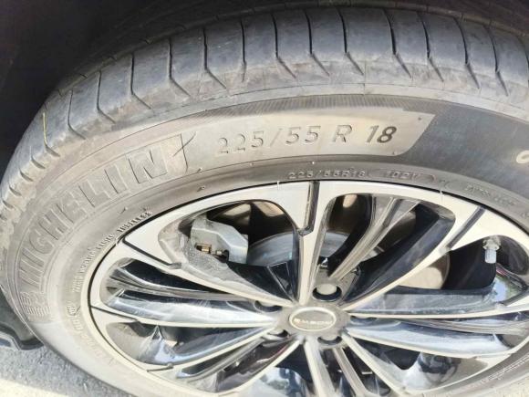 [上海·贵A] 二手荣威荣威iMAX82021款 400TGI Supreme系列尊荣版