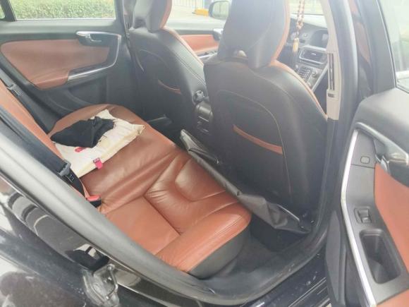 [无锡·苏B] 二手沃尔沃沃尔沃V602013款 T5 舒适版