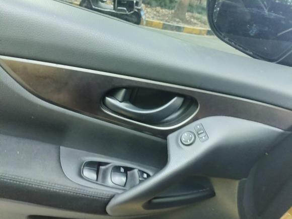 [上海·皖M] 二手日产逍客2016款 1.2T CVT时尚版