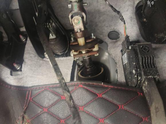 [济南·鲁A] 二手五十铃瑞迈2022款 2.8T经典柴油四驱舒适型长轴版JE493ZLQ6E