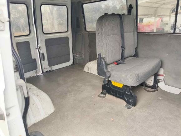 [上海·苏E] 二手依维柯依维柯得意2017款 2.5T A35客车5-7座47Z5