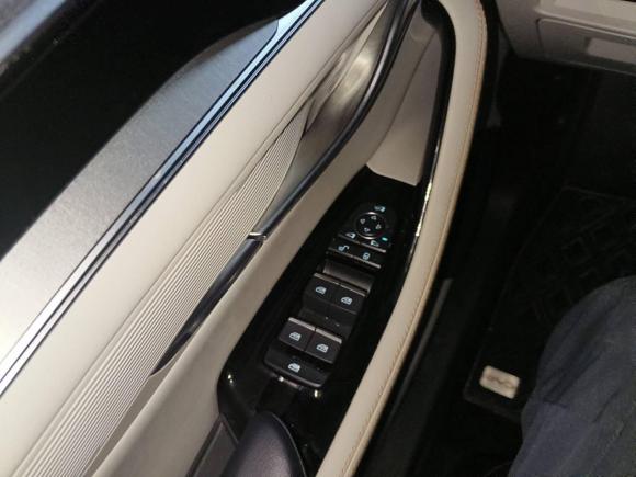 [广州·粤B] 二手比亚迪宋PLUS新能源2021款 DM-i 51KM 尊荣型