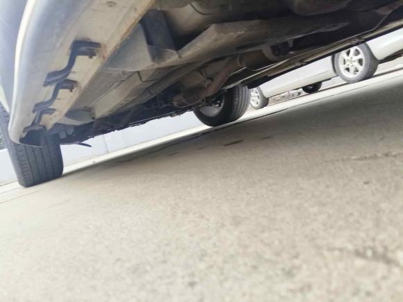 [上海·沪C] 二手陆风陆风X72015款 2.0T 全景尊贵版