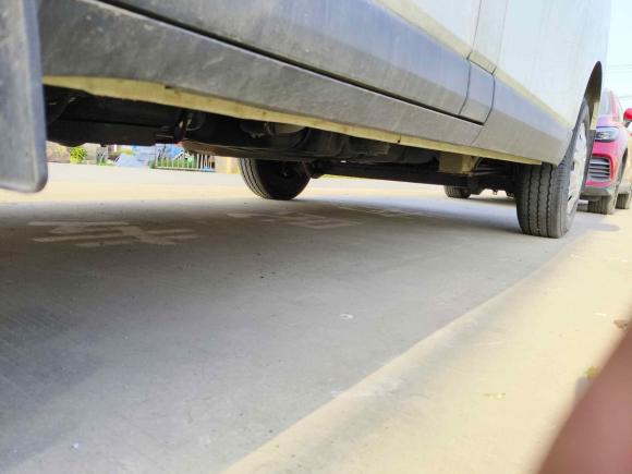 [上海·鲁R] 二手上汽大通MAXUS新途V702023款 2.0T 精英版 手动短轴低顶 5/6座（125Ps）