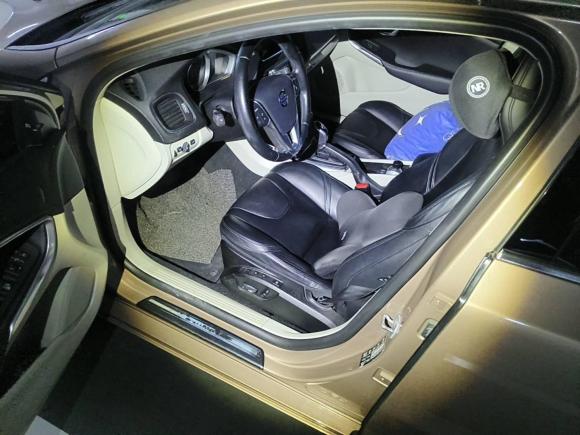 [苏州·苏E] 二手沃尔沃沃尔沃V402014款 2.0T 智雅版