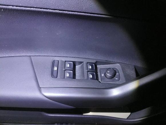 [上海·沪A] 二手大众Polo2021款 Plus 1.5L 自动炫彩科技版