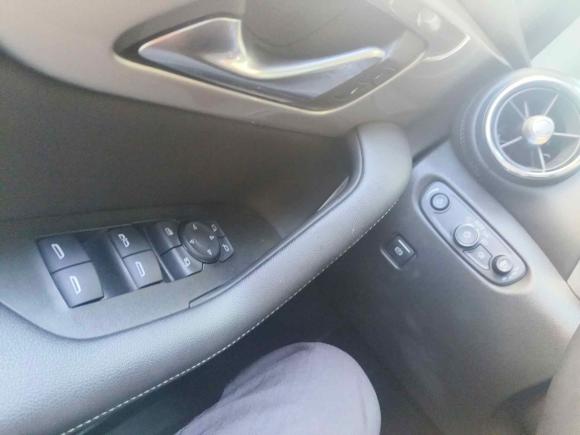 [上海·沪N] 二手雪佛兰开拓者2022款 轻混 650T 7座 威版