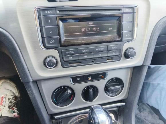 [上海·沪A] 二手大众朗逸2013款 改款经典 1.6L 自动舒适版