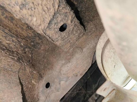 [深圳·粤L] 二手奔腾奔腾B702023款 第三代 1.5T 自动畅享型