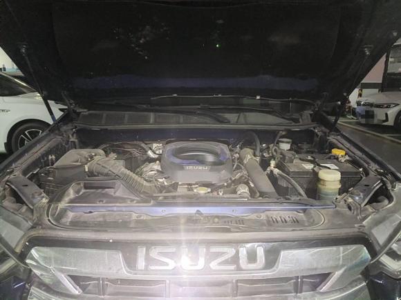 [深圳·粤B] 二手五十铃D-MAX2021款 1.9T自动四驱柴油Global畅领型RZ4E