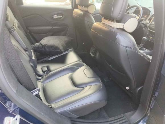 [广州·粤A] 二手Jeep自由光2016款 2.4L 领先版