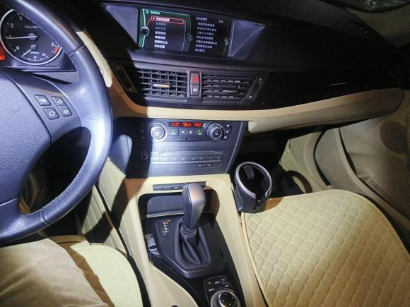 [上海·沪L] 二手宝马宝马X12010款 xDrive25i