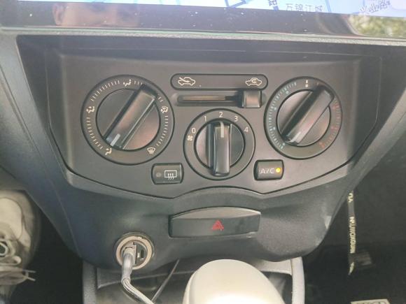 [武汉·鄂W] 二手日产骊威2010款 劲锐版 1.6L 自动标准型
