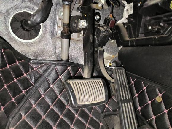 [深圳·湘A] 二手起亚索兰托2013款 2.4L 7座汽油舒适版