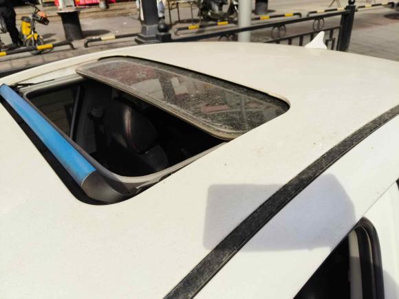 [广州·赣A] 二手现代朗动2016款 1.6L 自动尊贵型