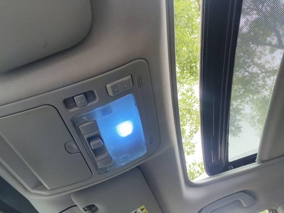 [上海·沪D] 二手比亚迪比亚迪S72015款 2.0T 自动旗舰型