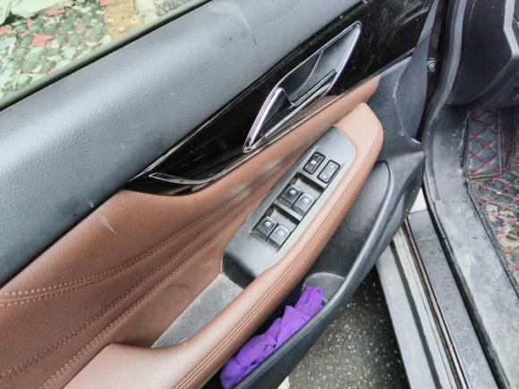 [武汉·鄂A] 二手东风风神东风风神AX72018款 经典 1.6T 自动豪华型