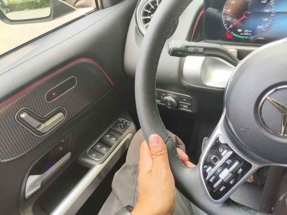 [上海·沪A] 二手奔驰奔驰EQB2022款 EQB 260